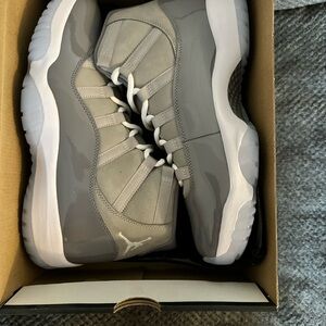 Cool Grey 11 Size 12
Worn 1-2 times excellent condition
